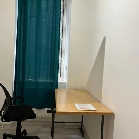 Dans Centre With Shared Toilet Gasthof *