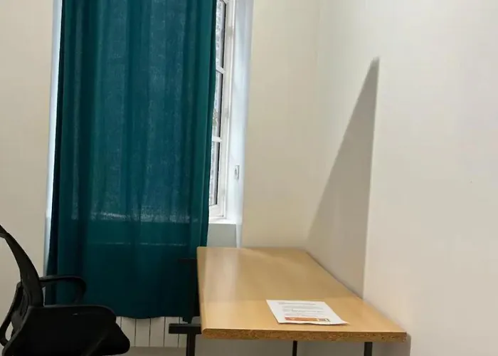 Dans Centre With Shared Toilet Gasthof *